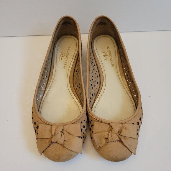 Anne Klein Iflex Womens Tan Perforated Leather Flats With Bow Accent Size 6M - Picture 1 of 6